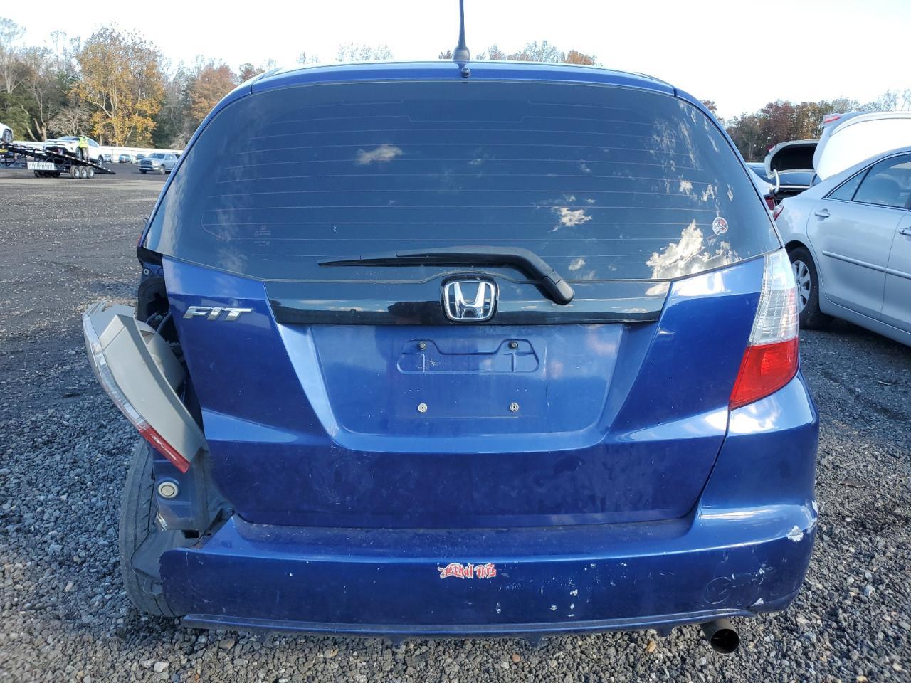 2011 Honda Fit - Фото 6