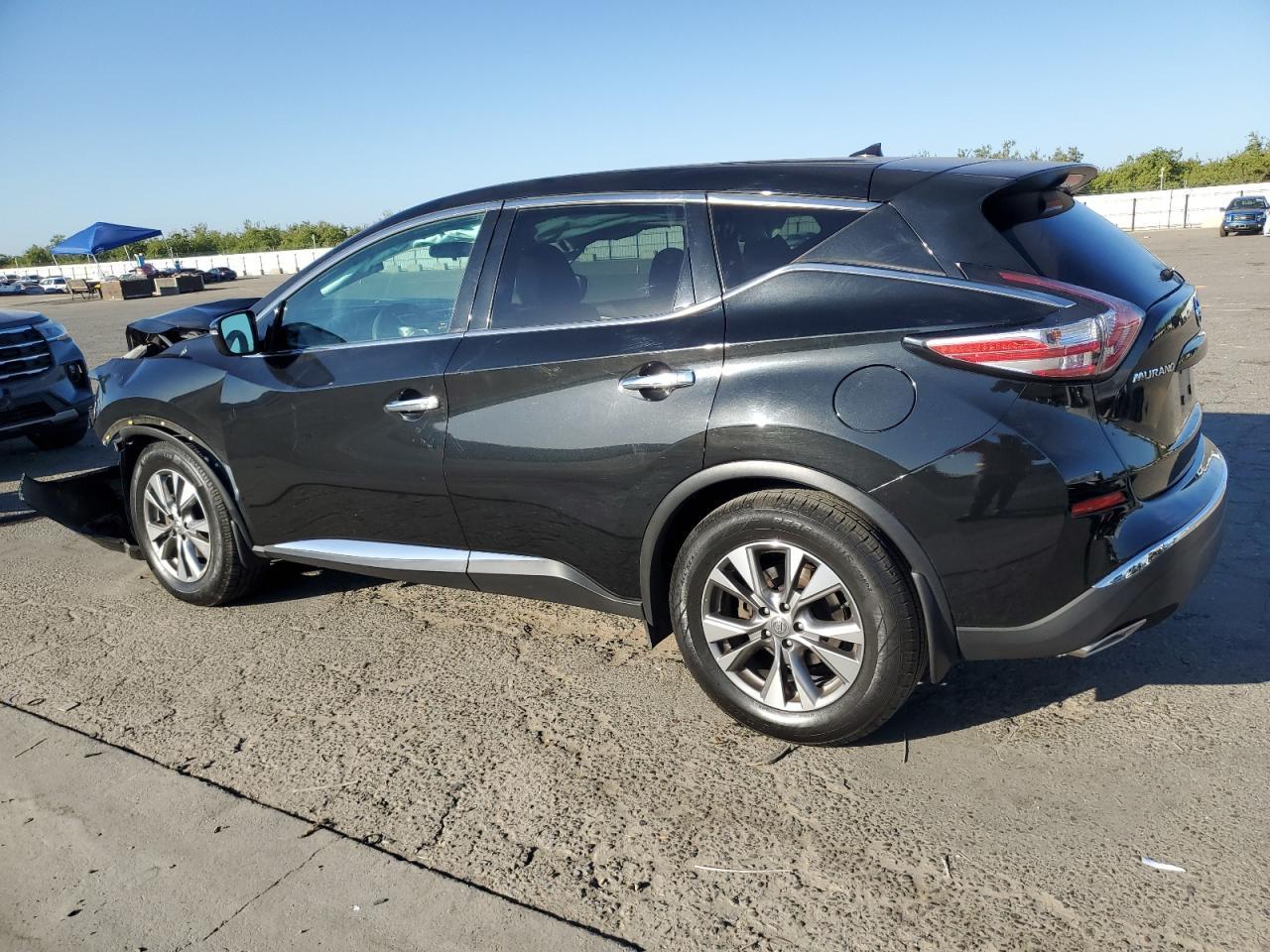 2015 Nissan Murano S - Image 2