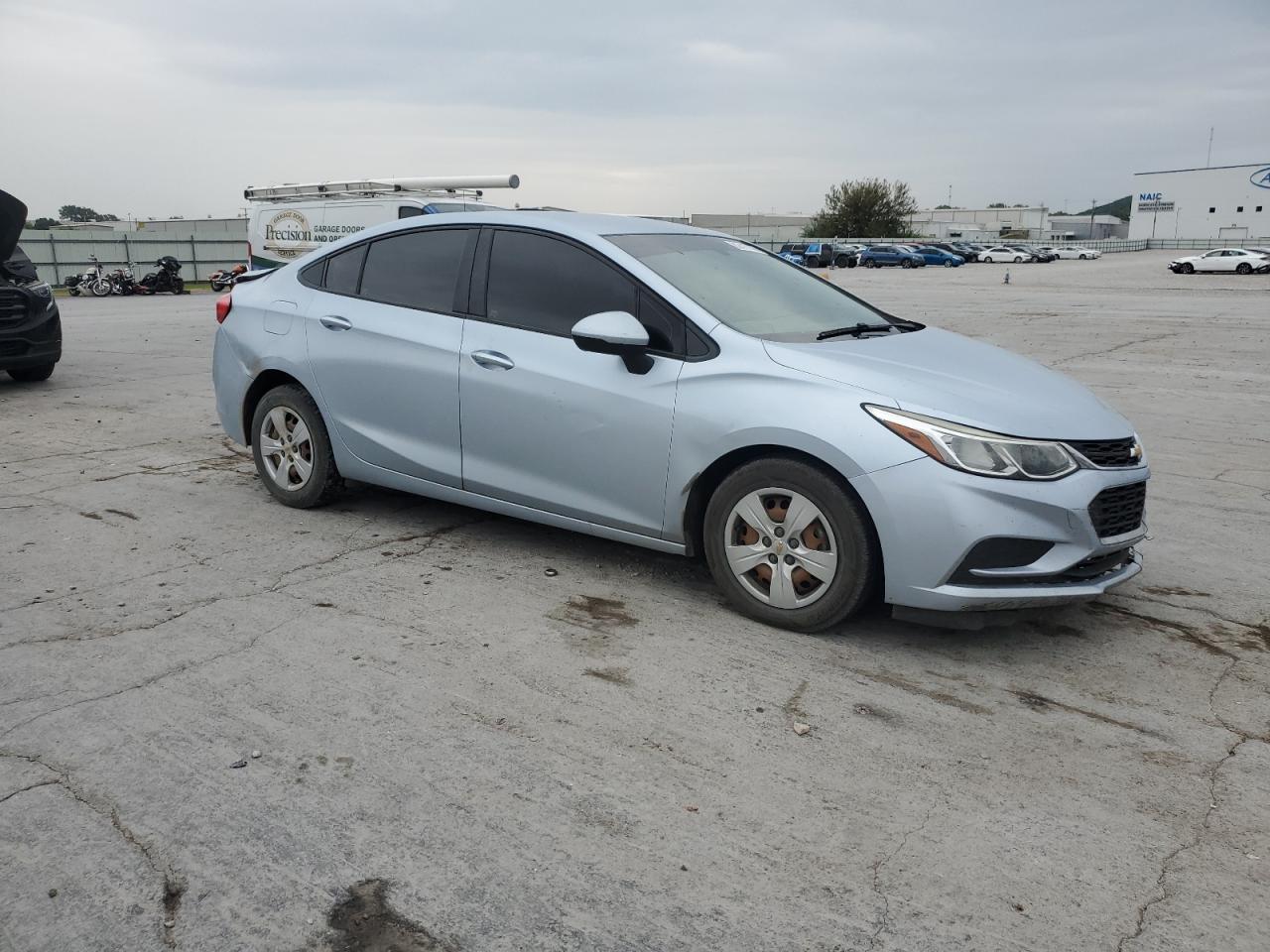 2017 Chevrolet Cruze Ls - Фото 4