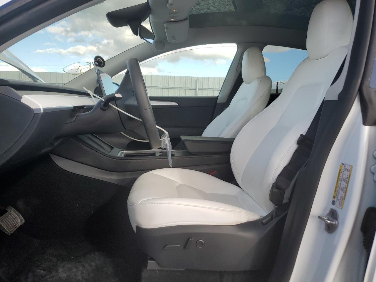 2024 Tesla Model Y - Фото 7