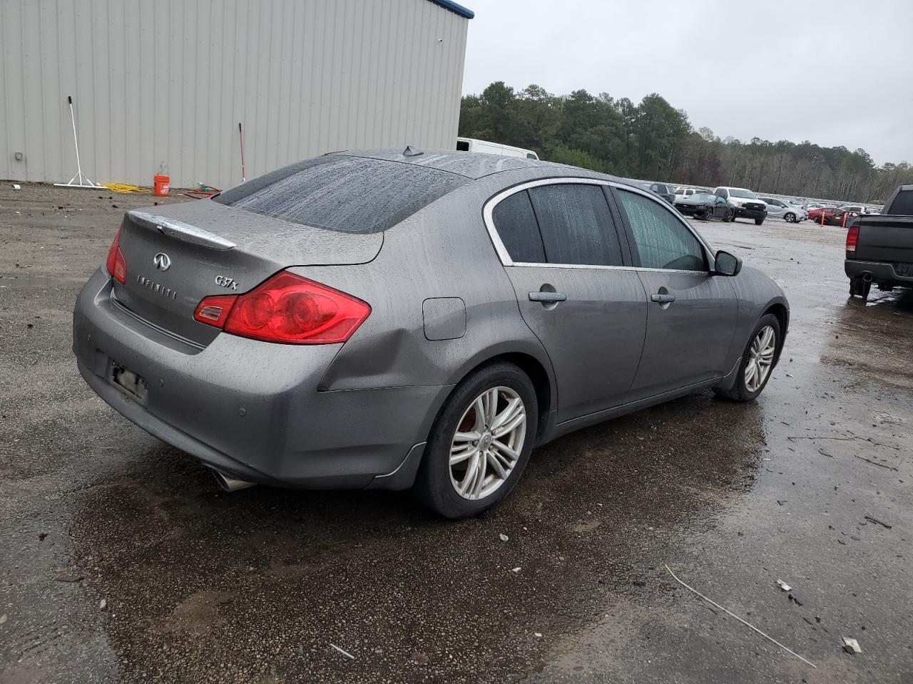 2013 Infiniti G37 - Image 3
