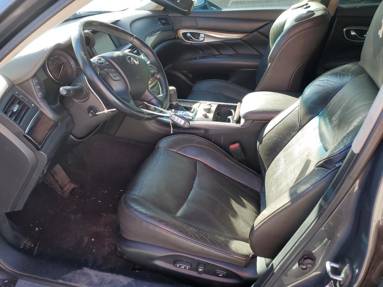 2011 Infiniti M56 X - Image 7