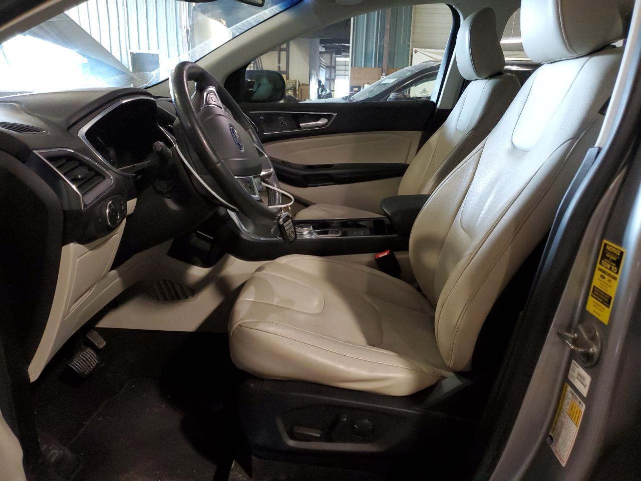 2020 Ford Edge Titanium - Фото 7