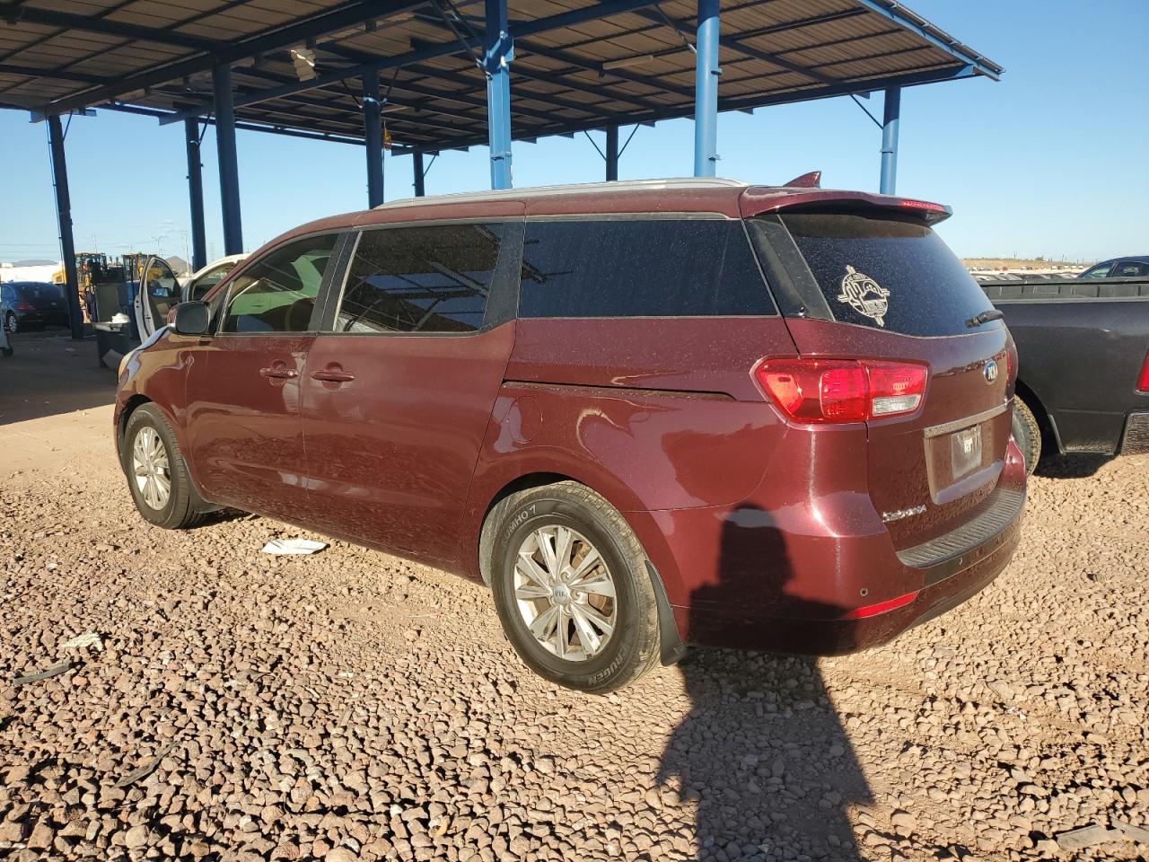 2017 Kia Sedona Lx - Фото 2