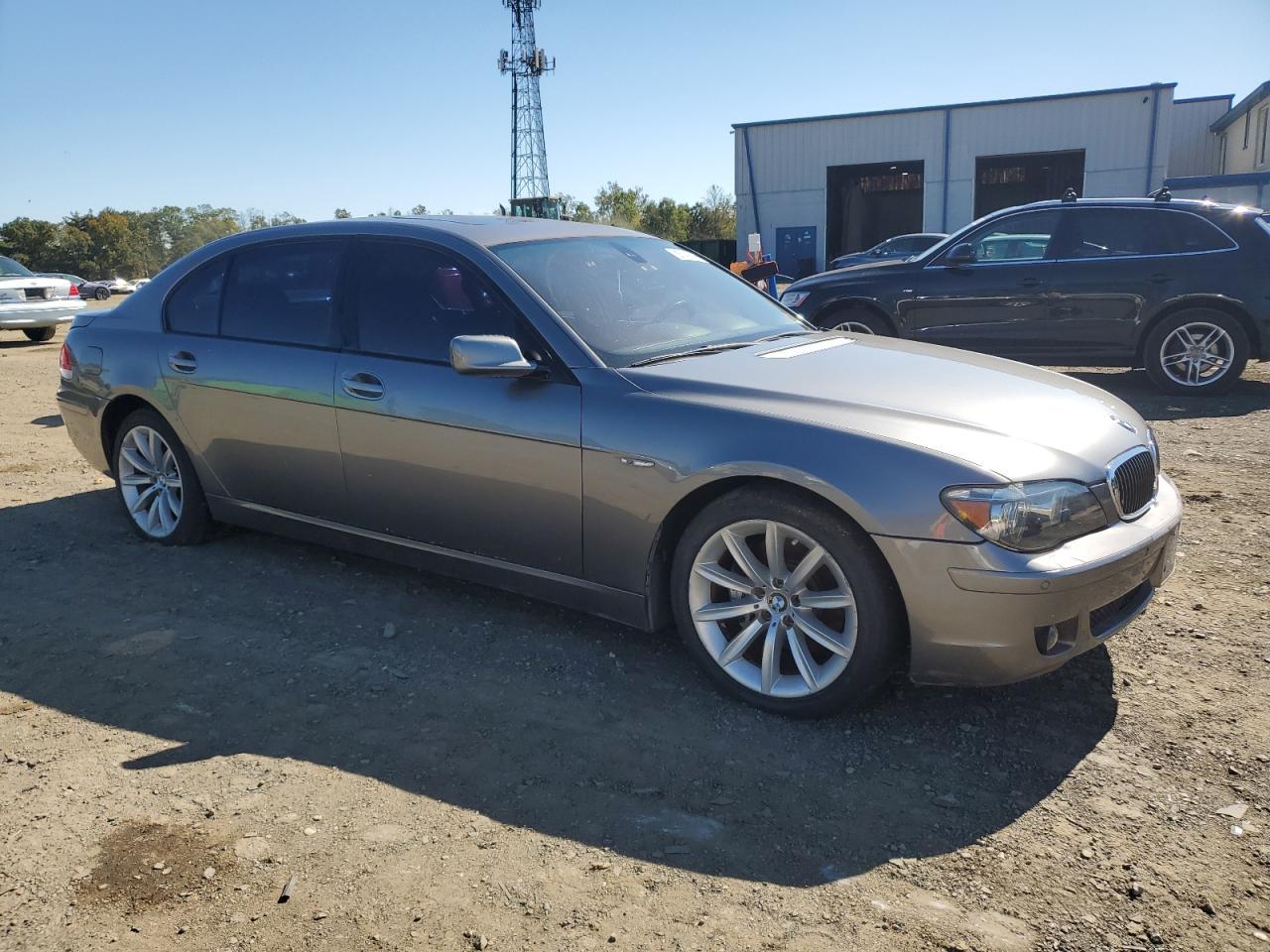 2007 BMW 750 - Image 4