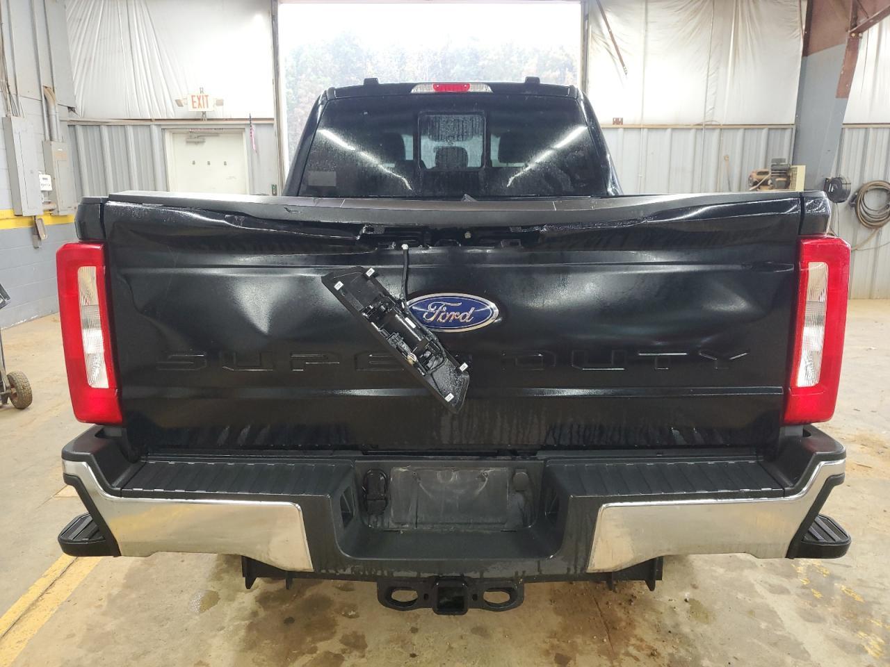 2024 Ford F350 Super - Yard Truck - Фото 6