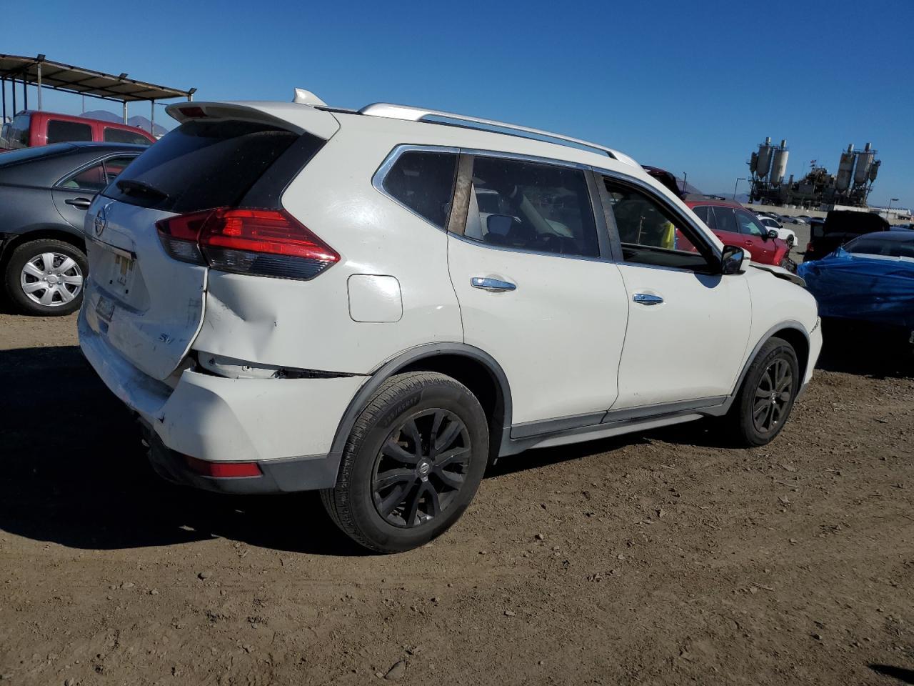 2017 Nissan Rogue S - Image 3