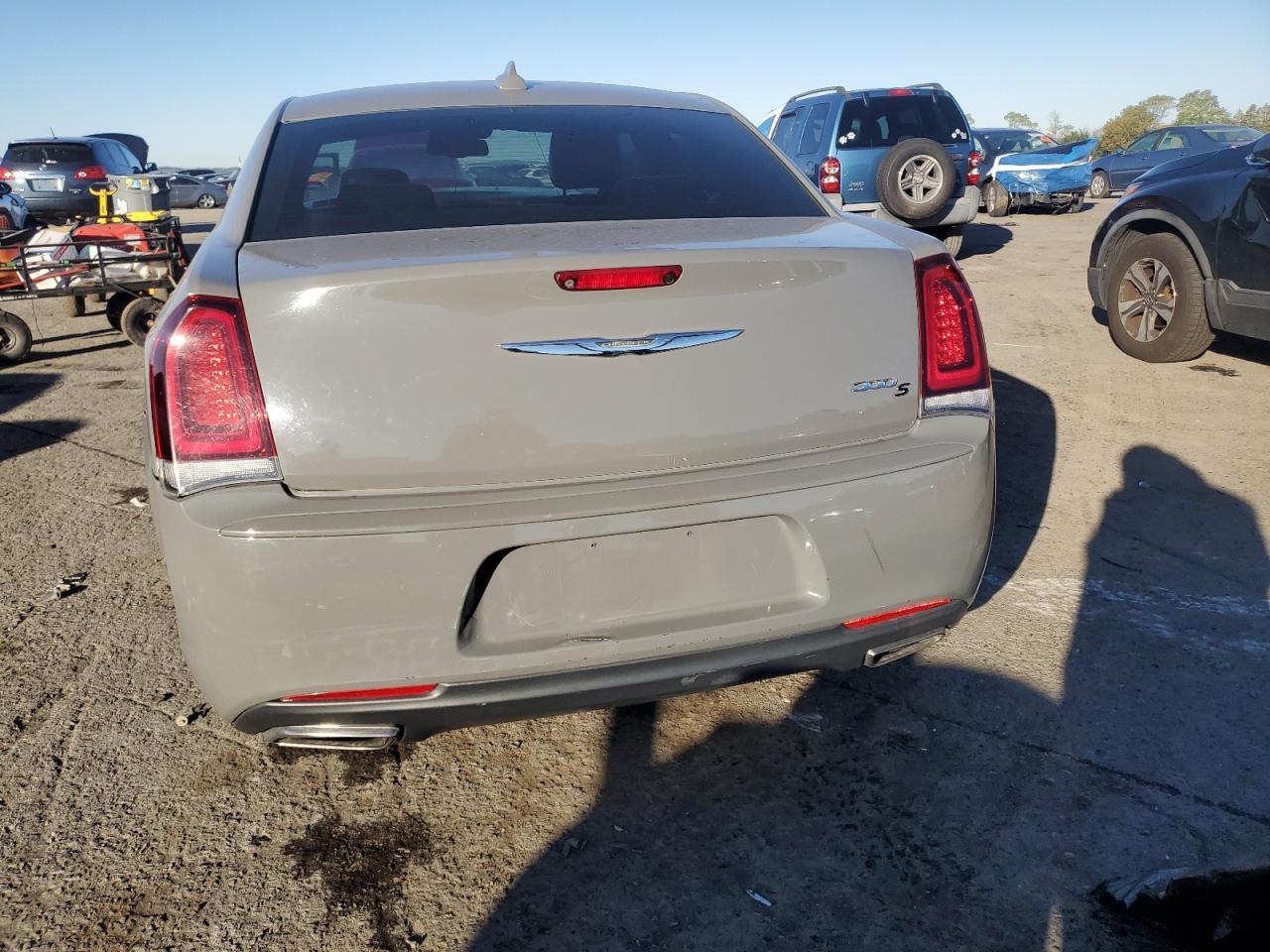 2019 Chrysler 300 S - Фото 6