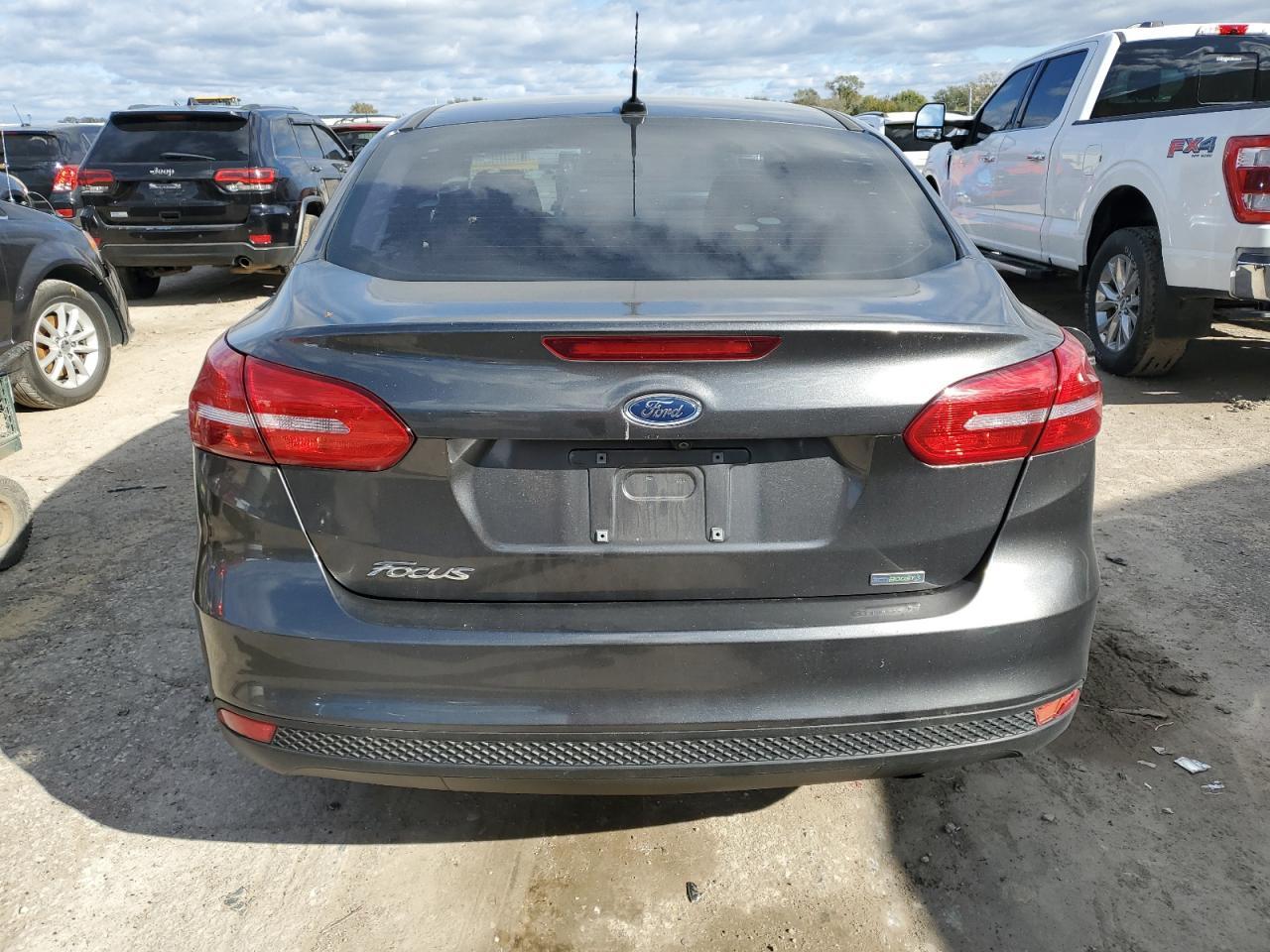 2017 Ford Focus Se - Фото 6