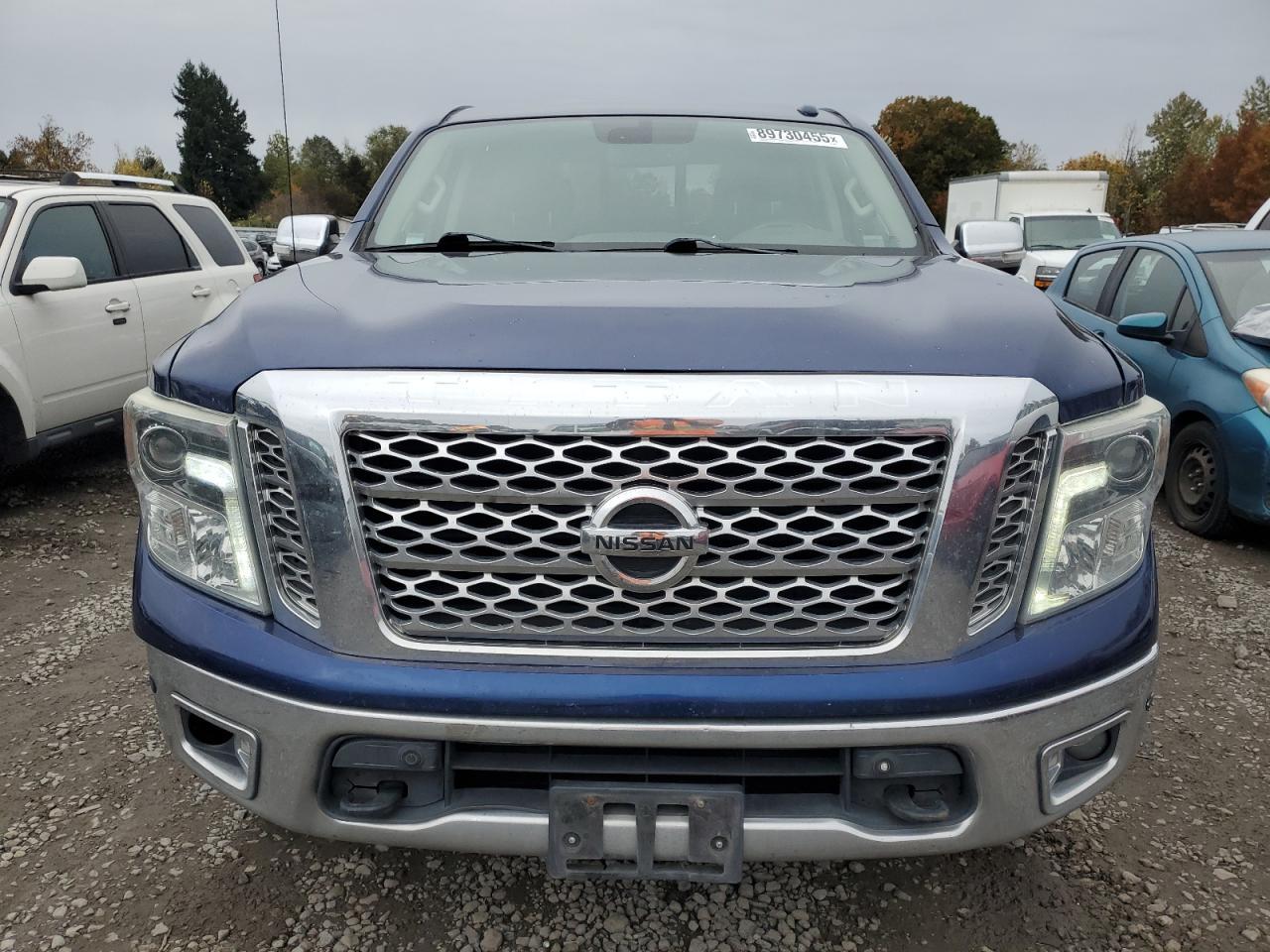 2017 Nissan Titan Sv - Image 5