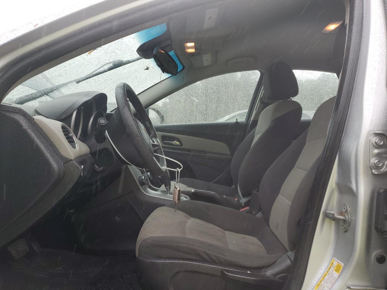 2014 Chevrolet Cruze Ls - Image 7