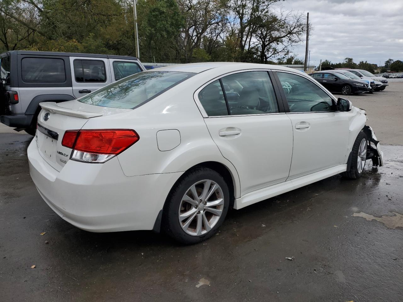 2013 Subaru Legacy 2.5I Premium - Фото 3