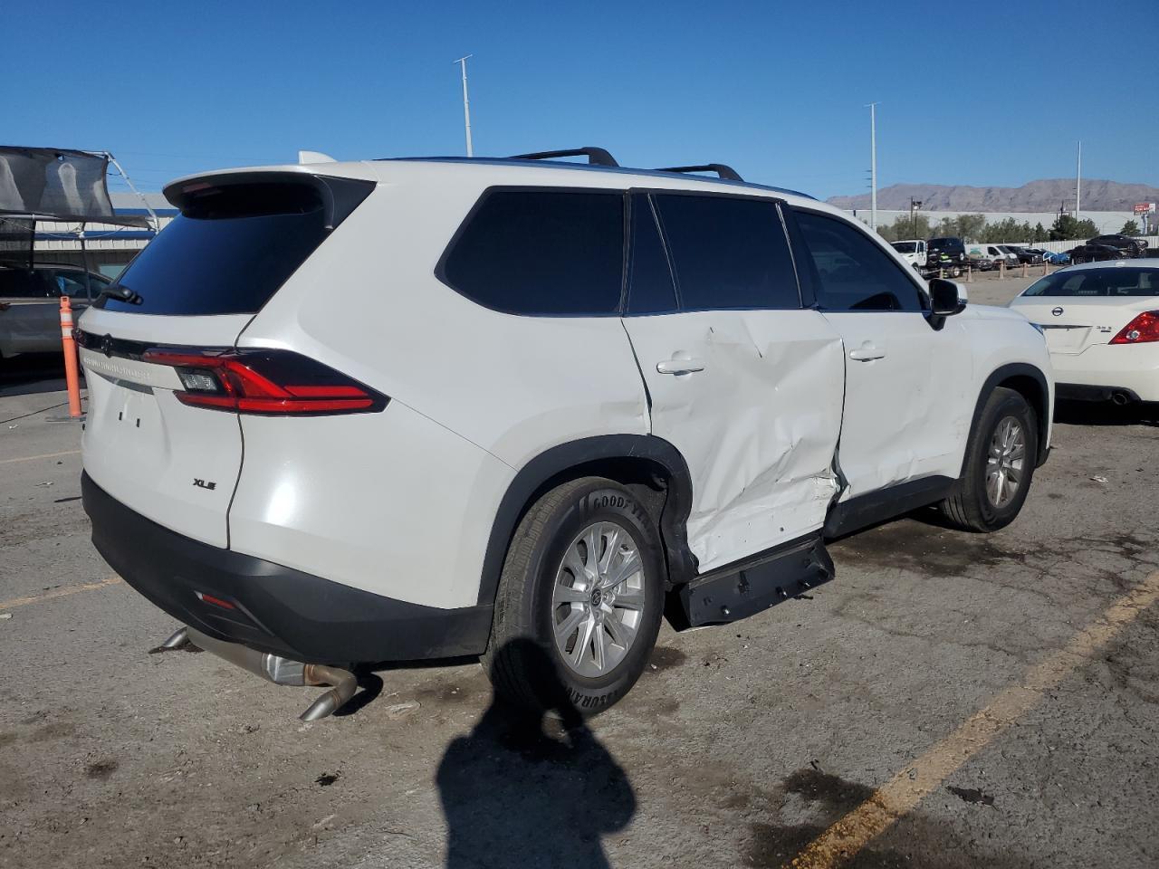 2025 Toyota Grand Highlander Xle - Image 3