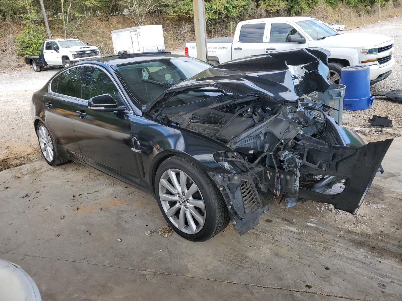 2011 Jaguar Xf - Image 4