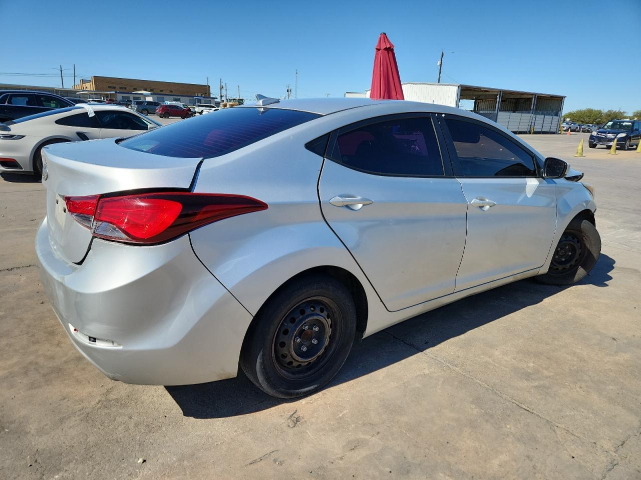 2016 Hyundai Elantra - Image 3