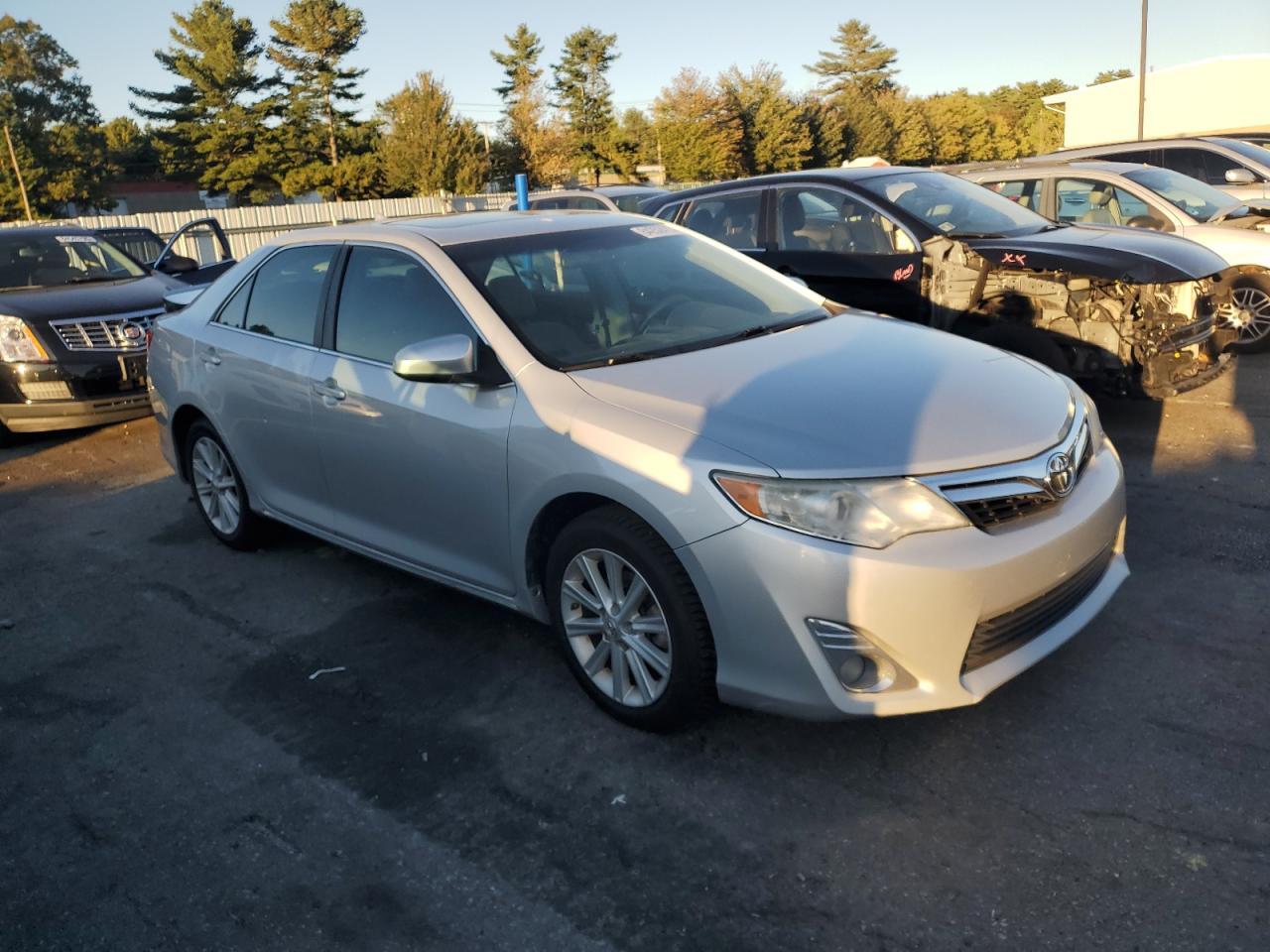 2012 Toyota Camry Xle V6 - Фото 4