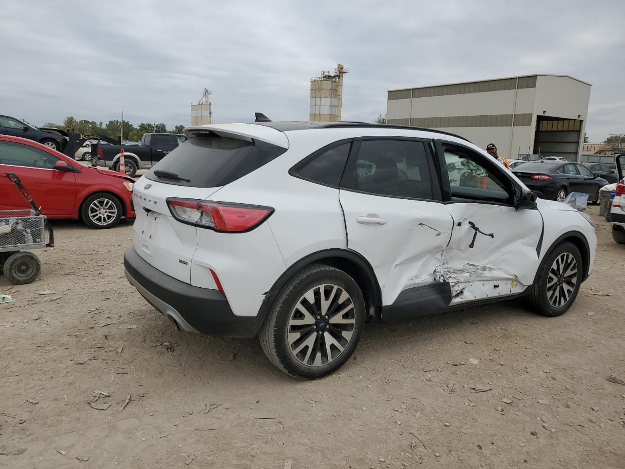 2020 Ford Escape Se Sport - Фото 3