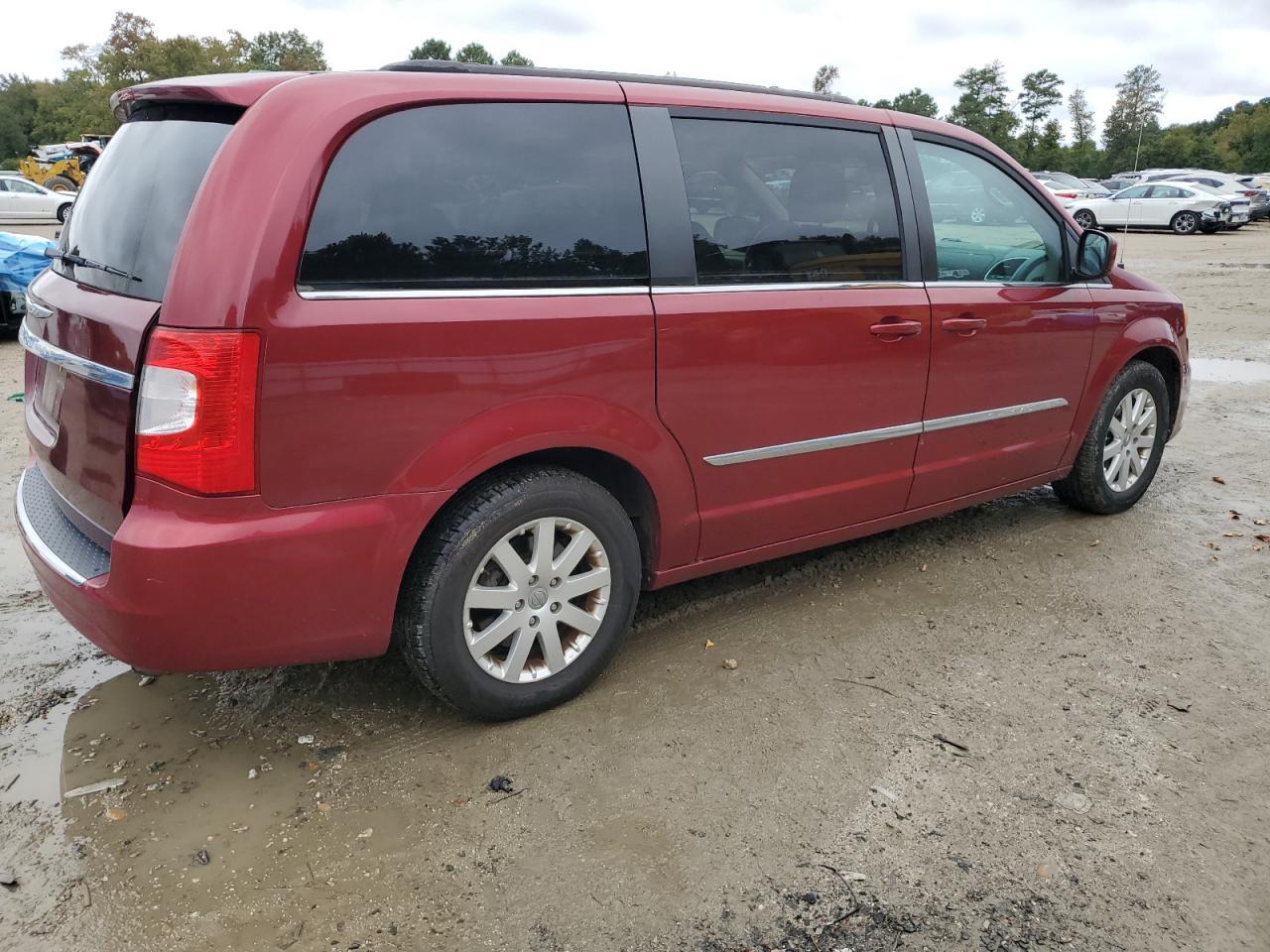2014 Chrysler Town & Country Touring - Фото 3