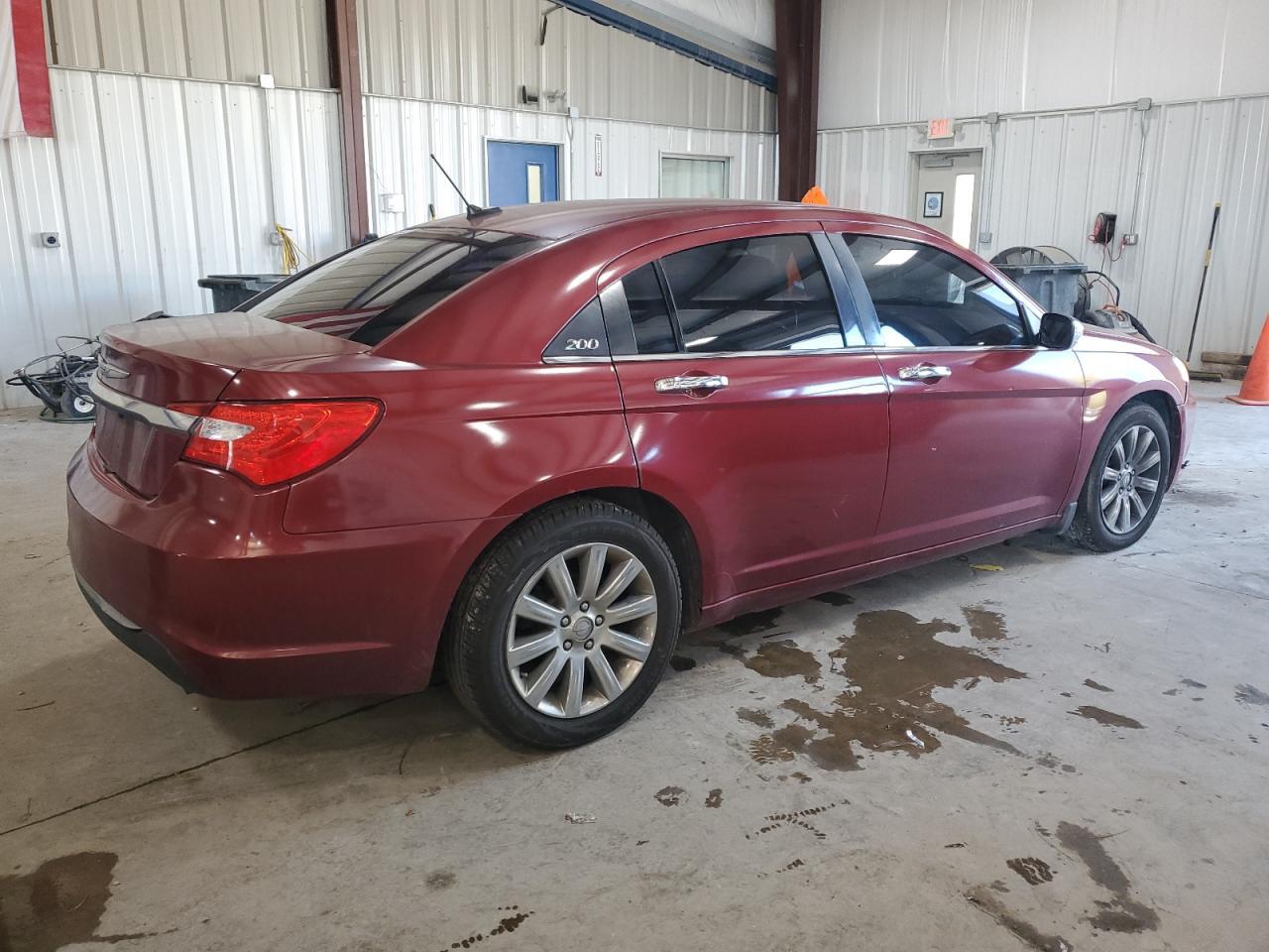 2013 Chrysler 200 Limited - Image 3