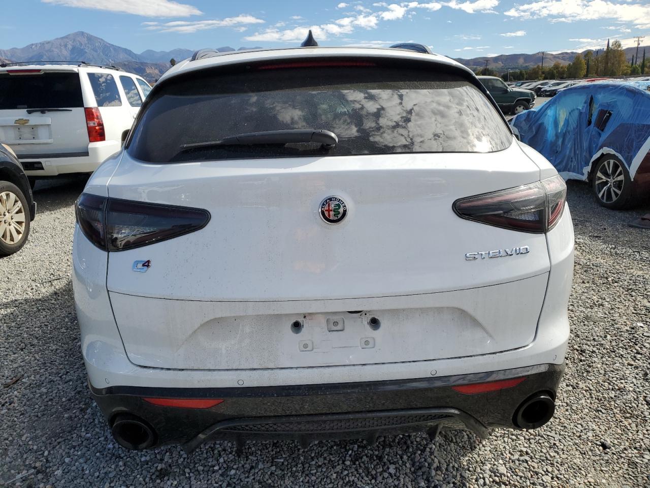 2024 Alfa Romeo Stelvio Ti - Фото 6