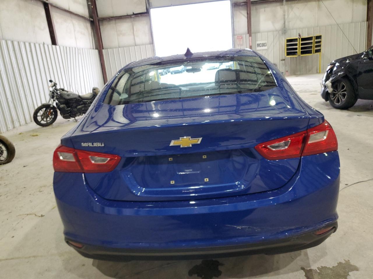 2023 Chevrolet Malibu Ls - Фото 6