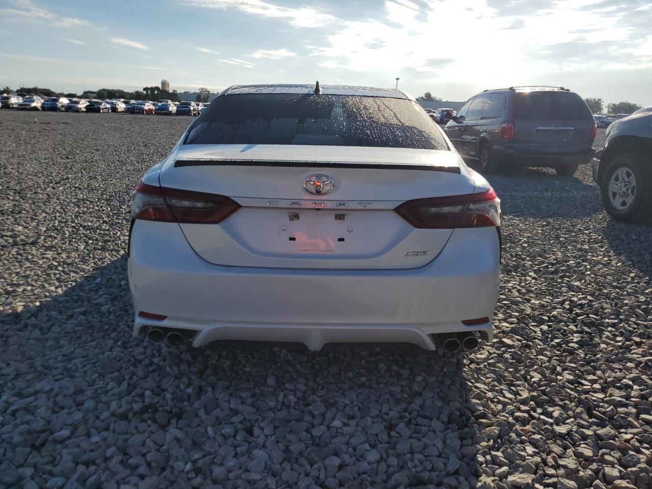 2022 Toyota Camry Xse - Фото 6