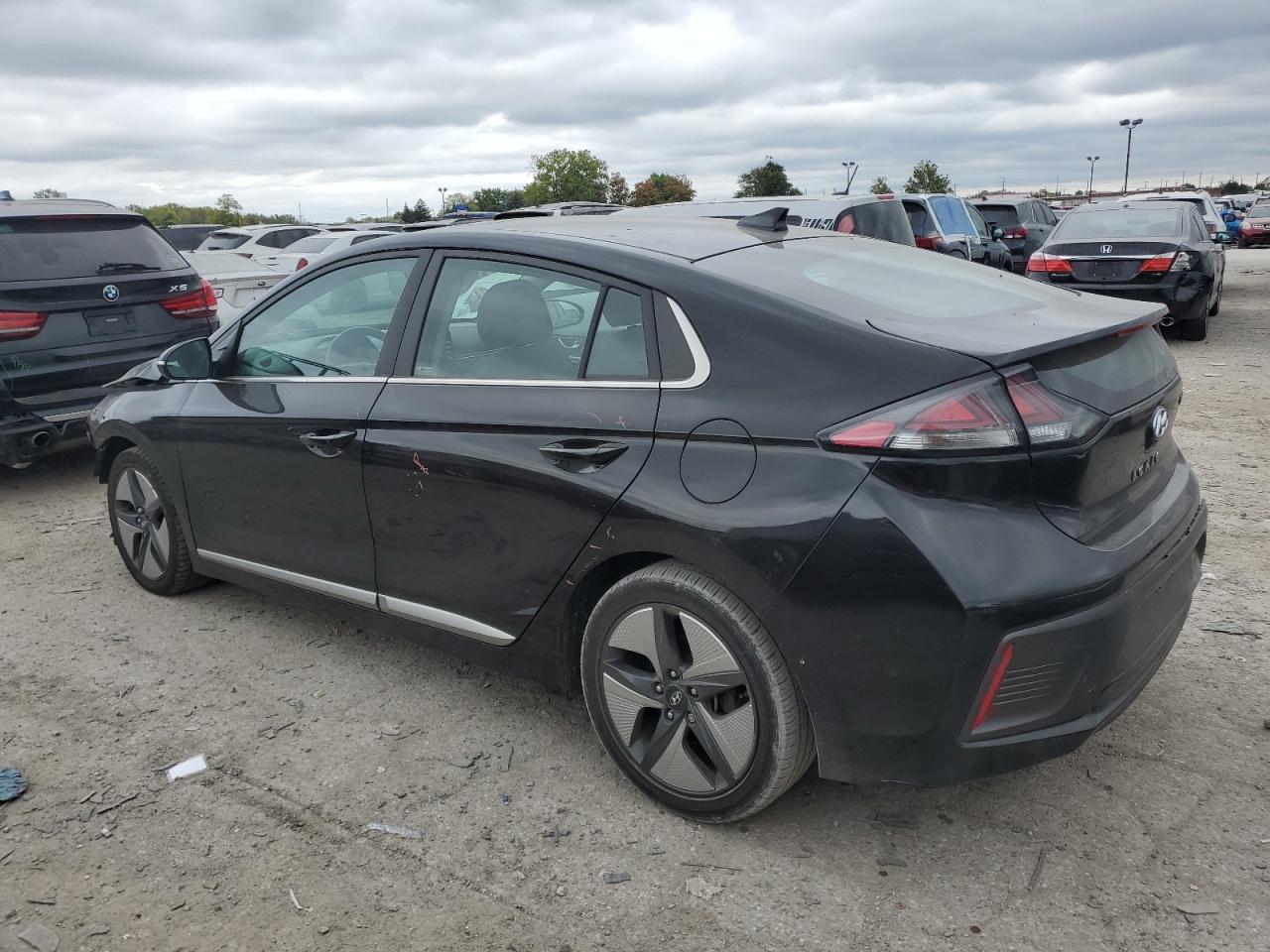 2022 Hyundai Ioniq Sel - Image 2