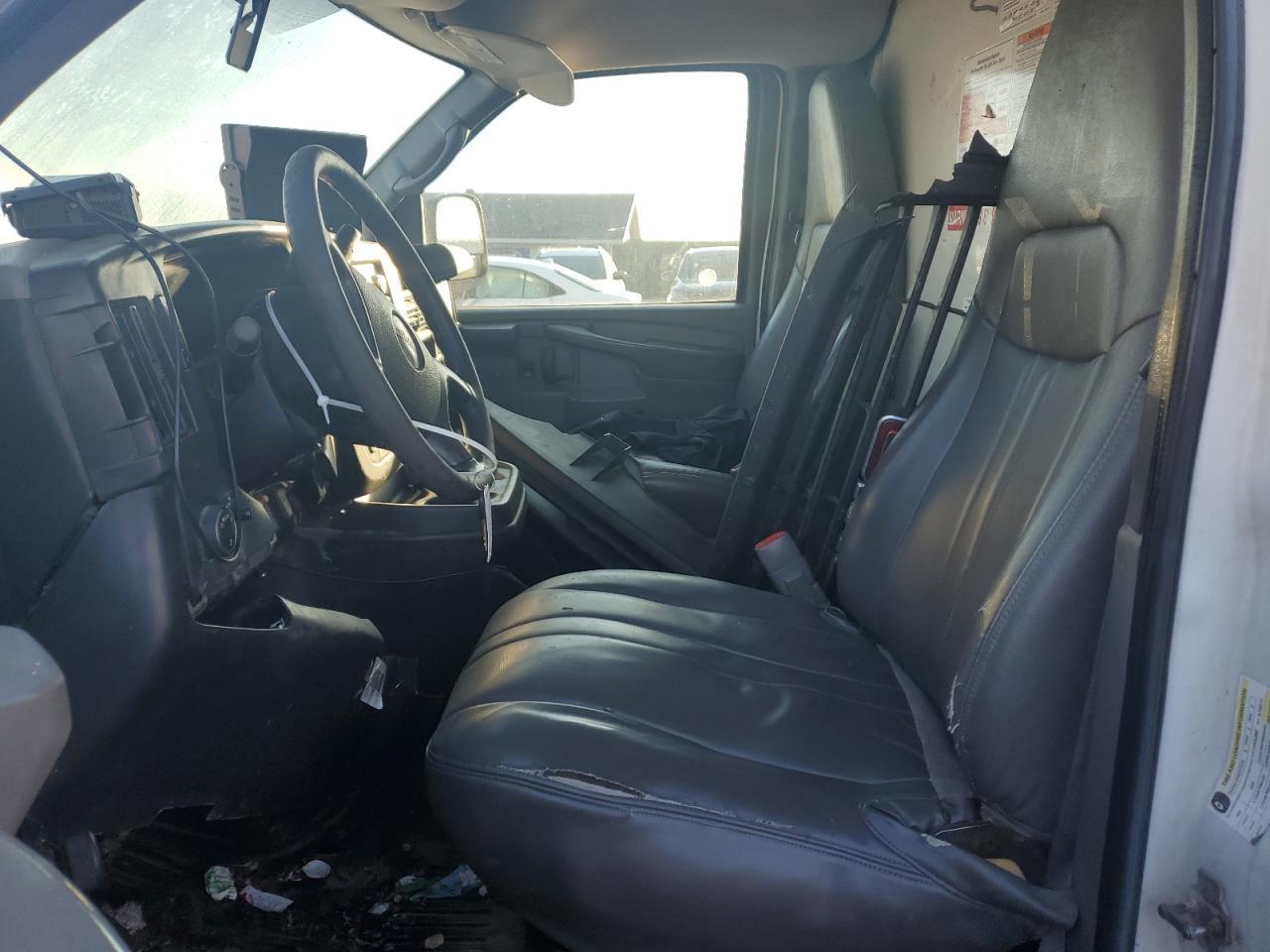 2012 GMC Savana Cutaway G3500 - Image 7
