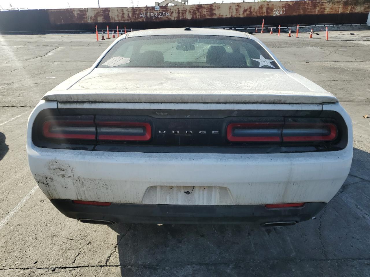 2017 Dodge Challenger Sxt - Image 6