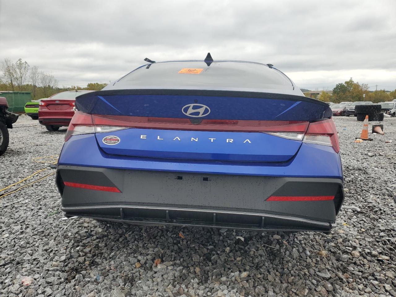 2025 Hyundai Elantra Sel Sport - Фото 6