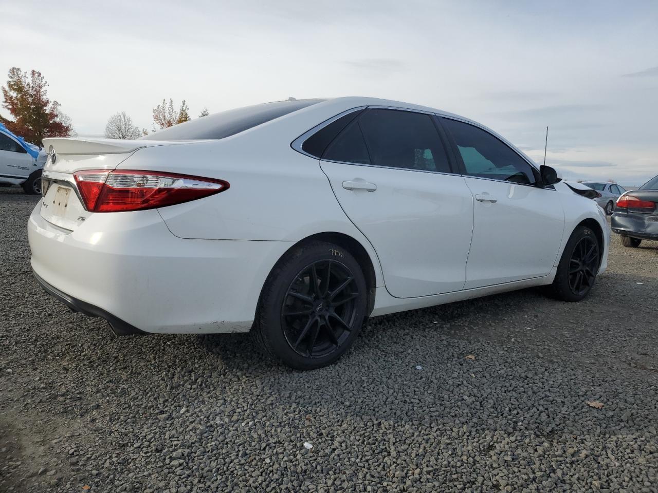 2016 Toyota Camry Le - Image 3