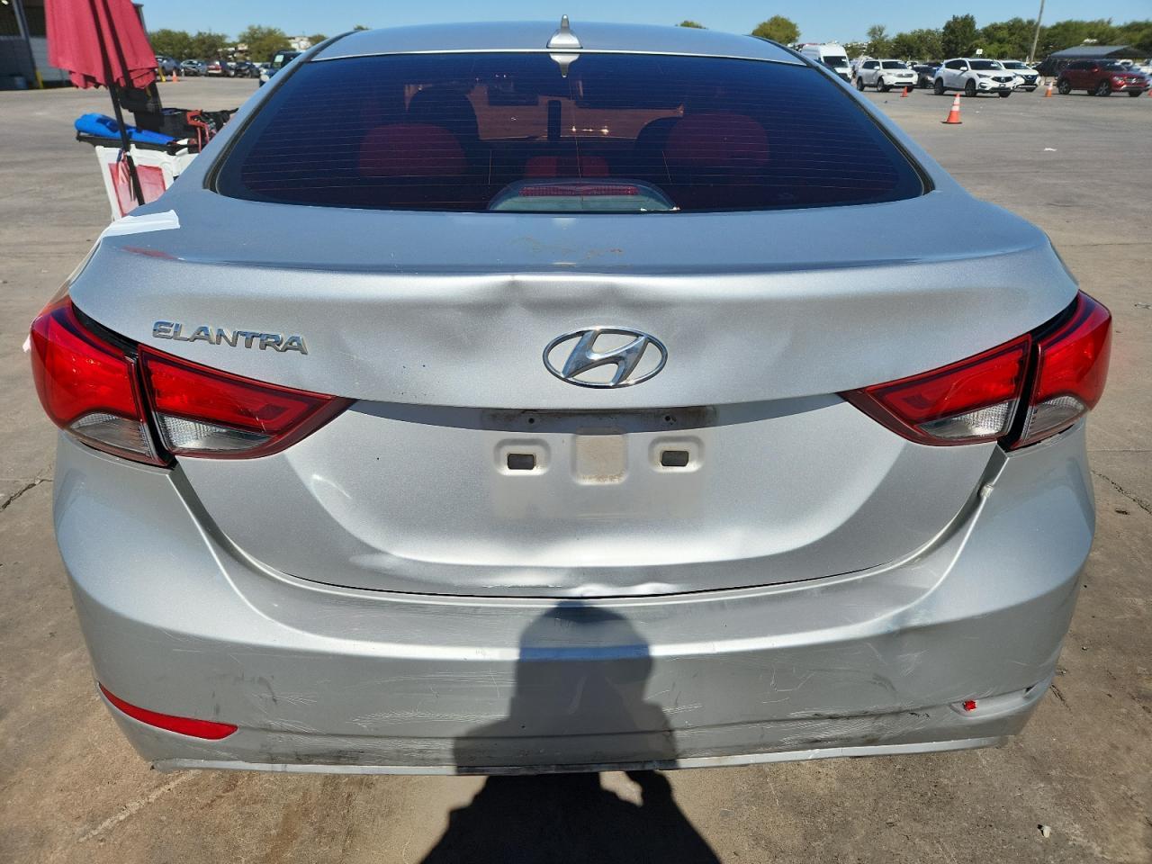 2016 Hyundai Elantra - Image 6