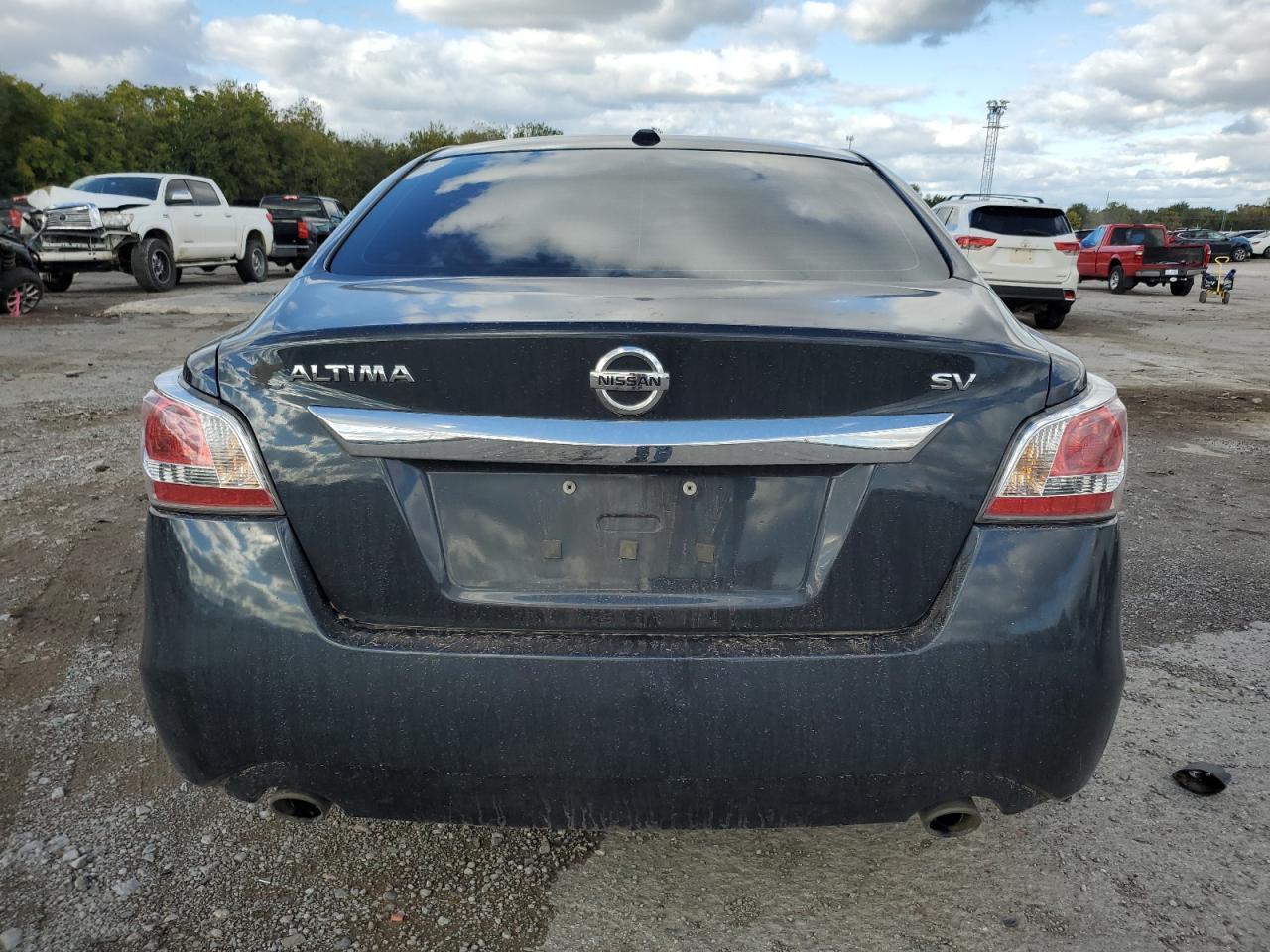 2015 Nissan Altima 2.5 - Image 6