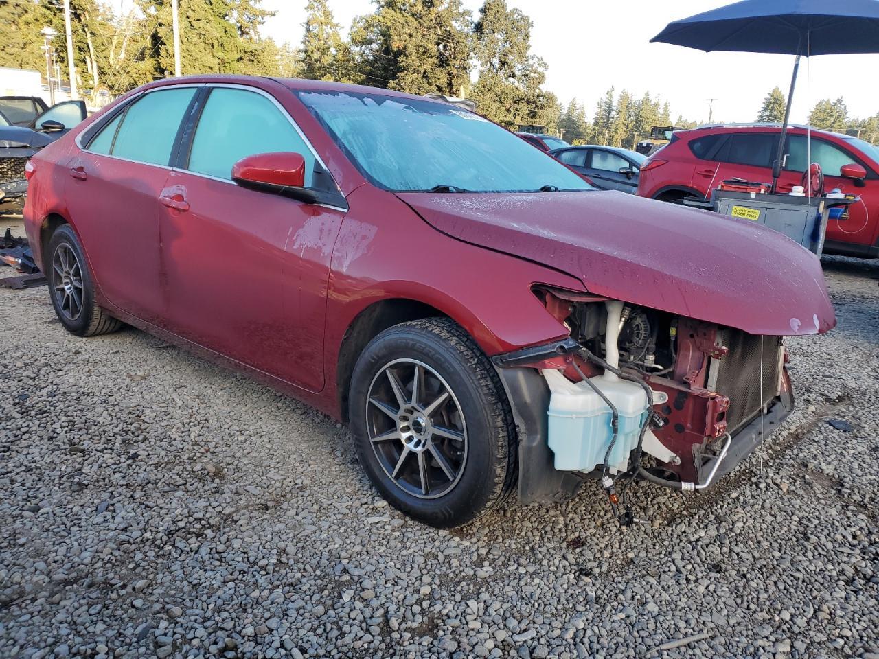 2016 Toyota Camry Le - Фото 4