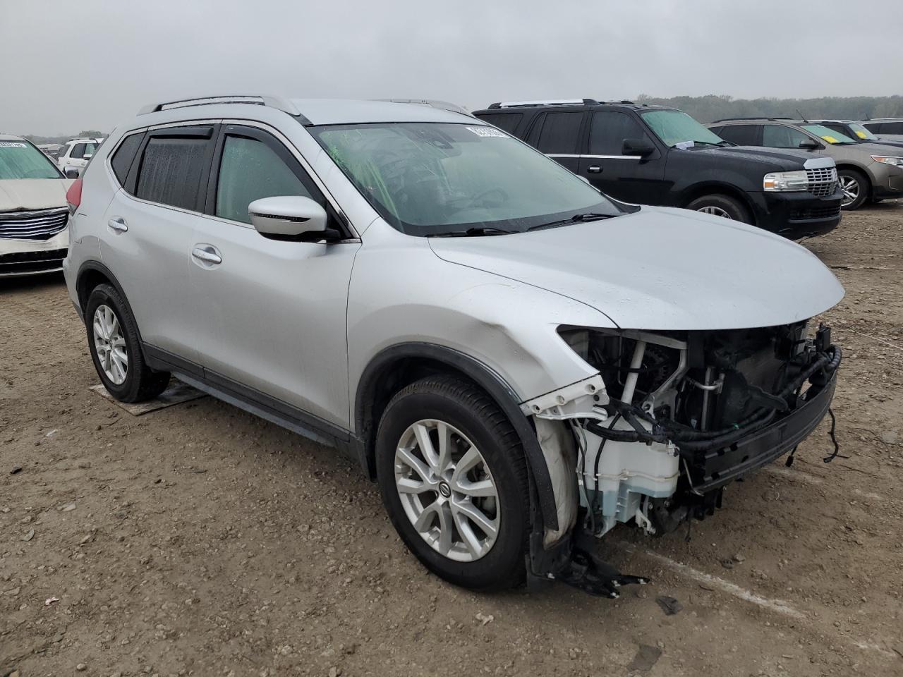 2019 Nissan Rogue S - Фото 4