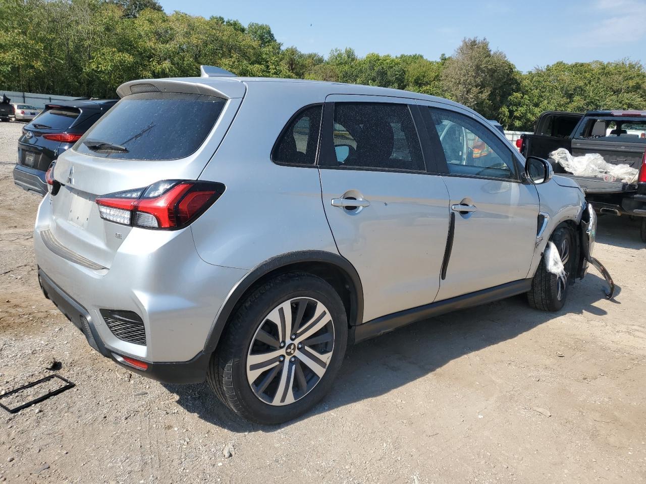 2021 Mitsubishi Outlander Sport Es - Image 3