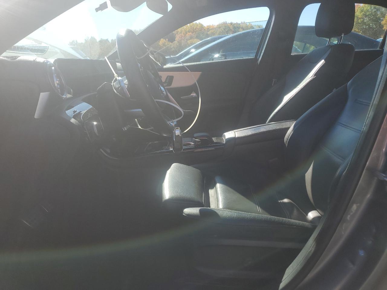 2019 Mercedes-Benz A 220 4Matic - Image 7