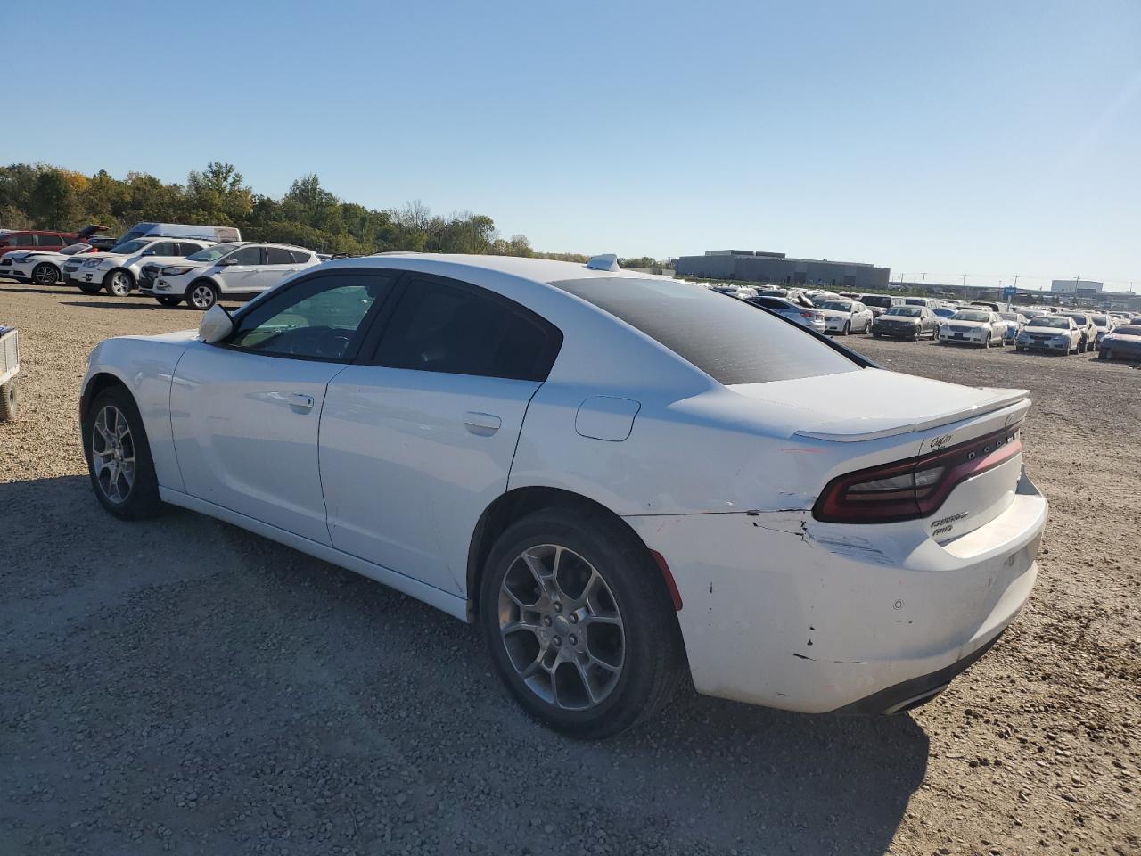 2015 Dodge Charger Sxt - Фото 2