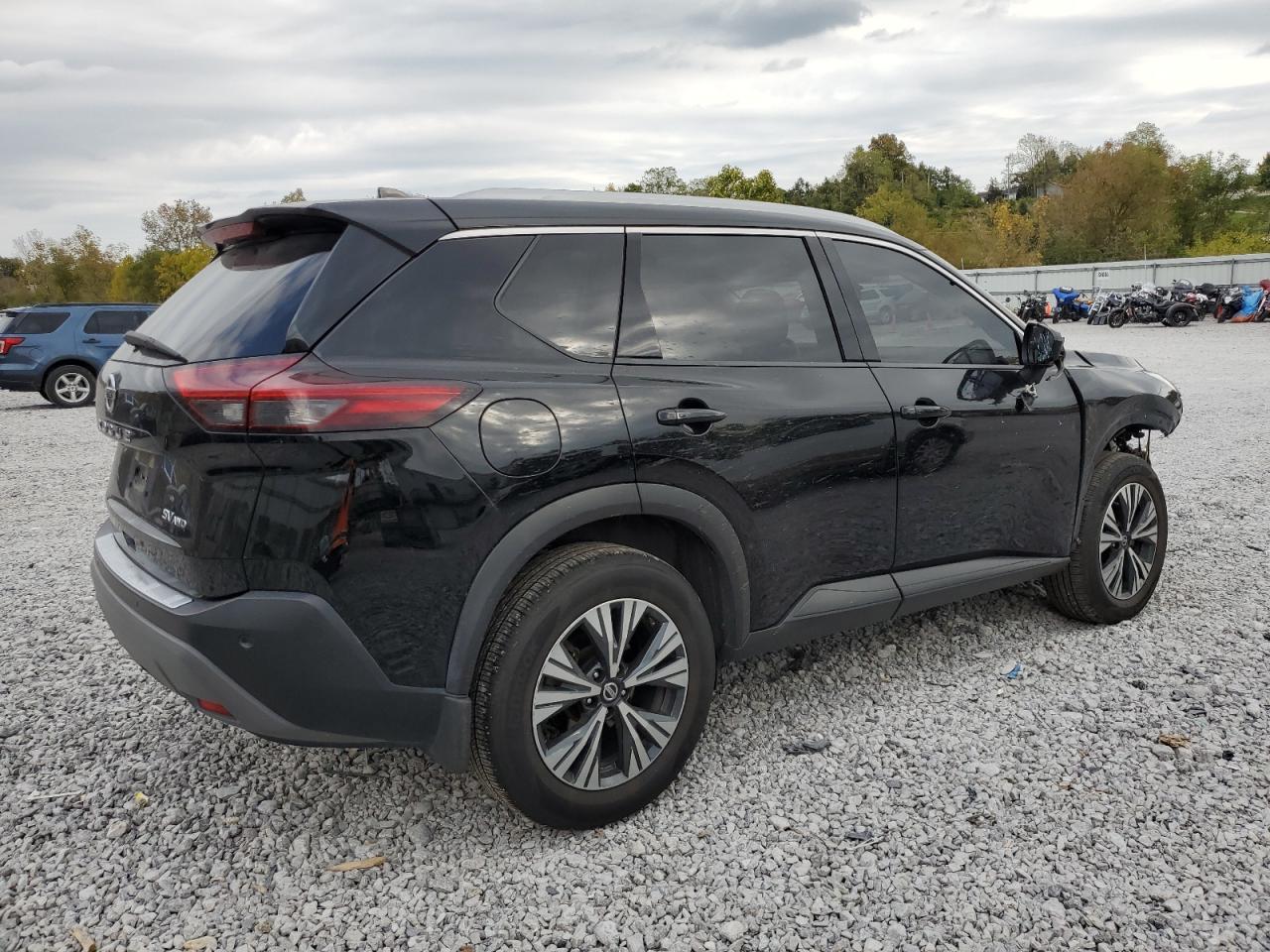 2021 Nissan Rogue Sv - Image 3