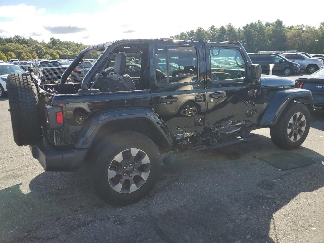 2022 Jeep Wrangler Unlimited Sahara - Image 3