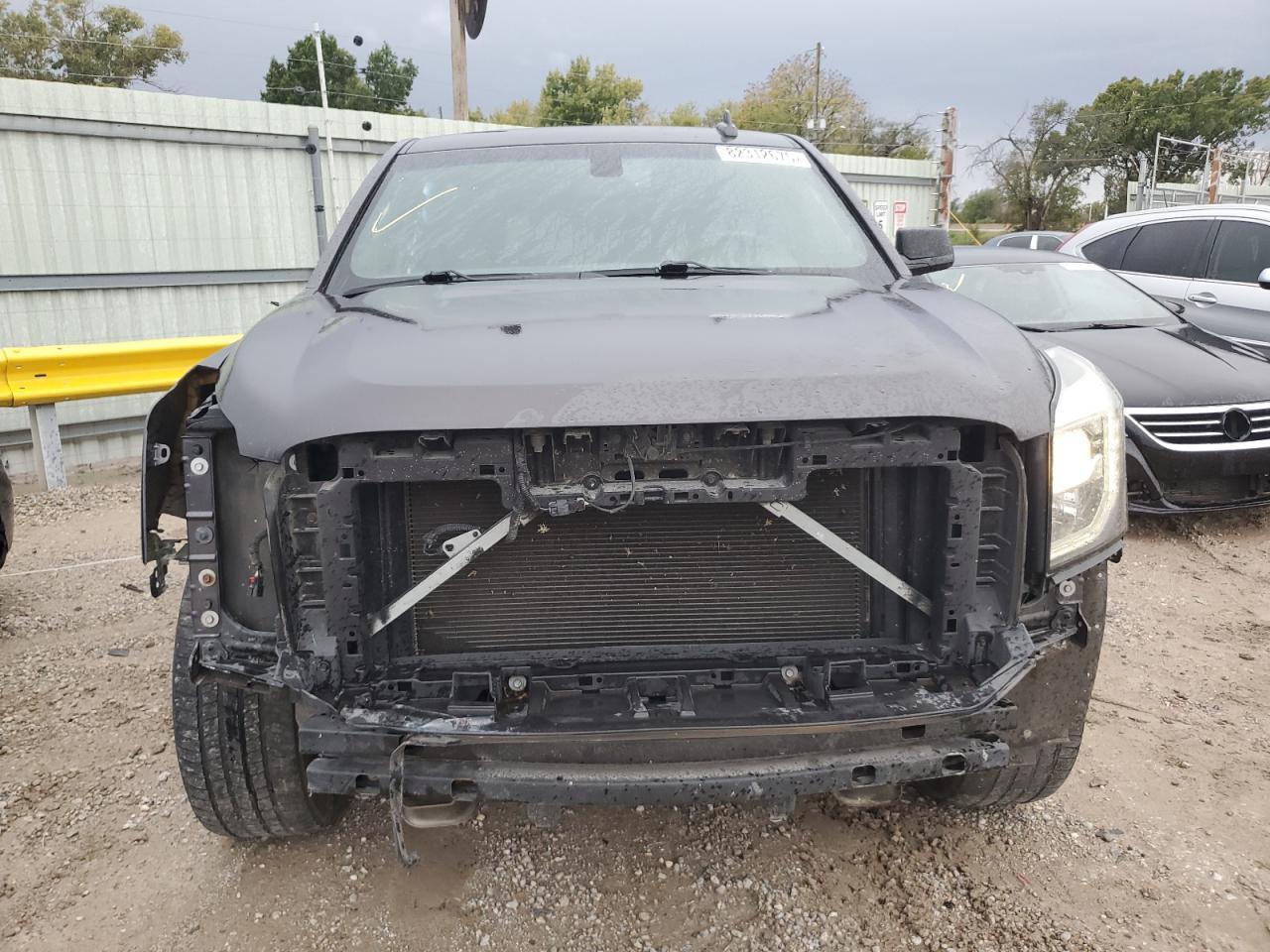 2016 GMC Yukon Xl K1500 Sle - Image 5