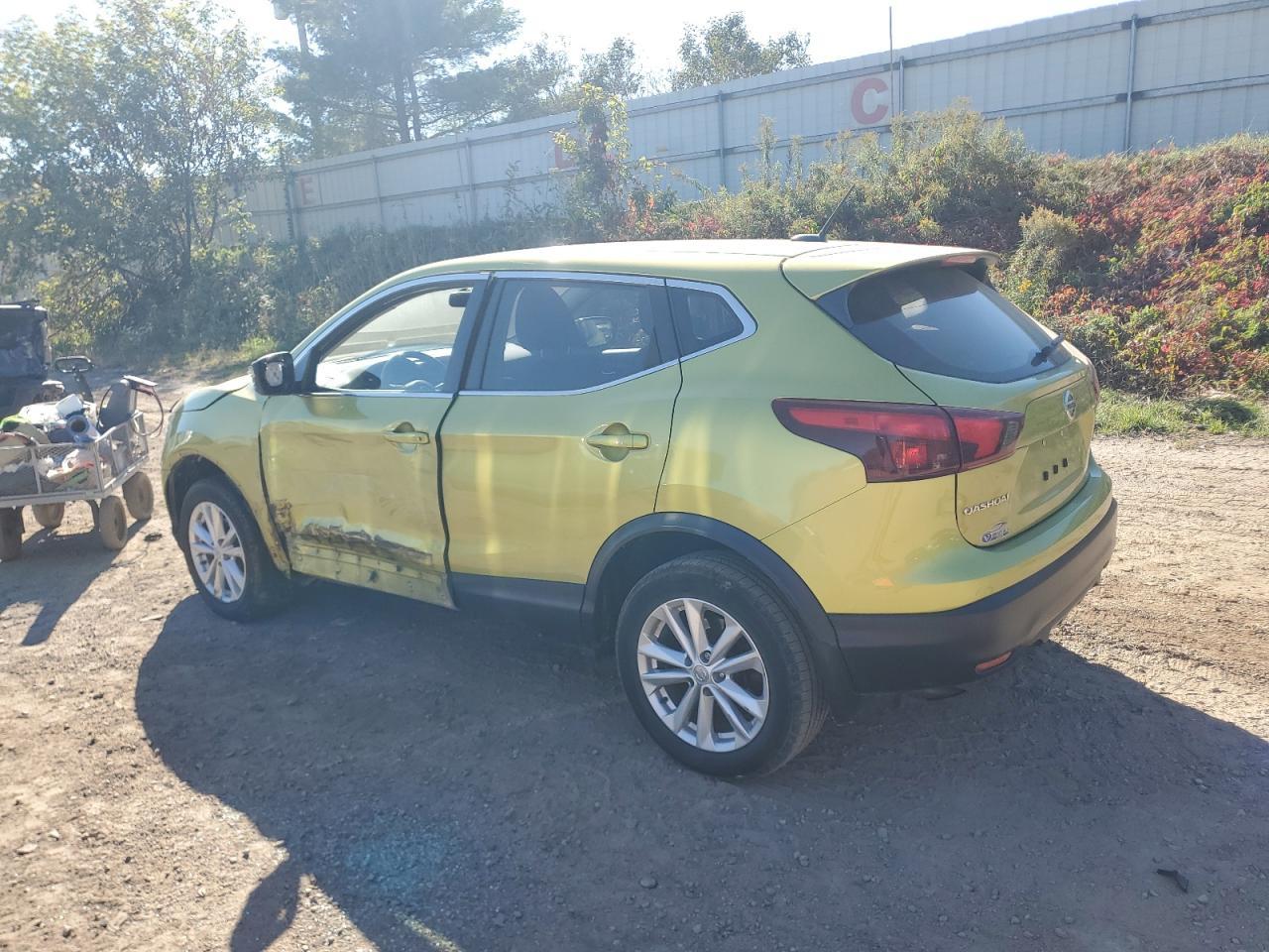 2018 Nissan Rogue Sport S - Image 2