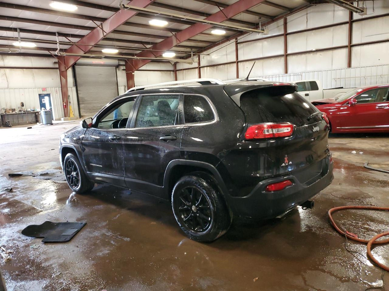 2015 Jeep Cherokee Latitude - Image 2