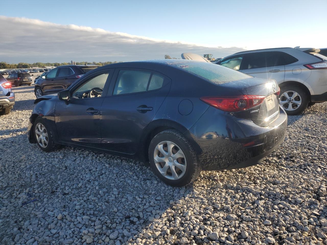 2017 Mazda 3 Sport - Фото 2