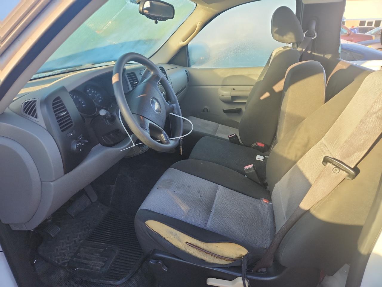 2009 Chevrolet Silverado C1500 - Image 7