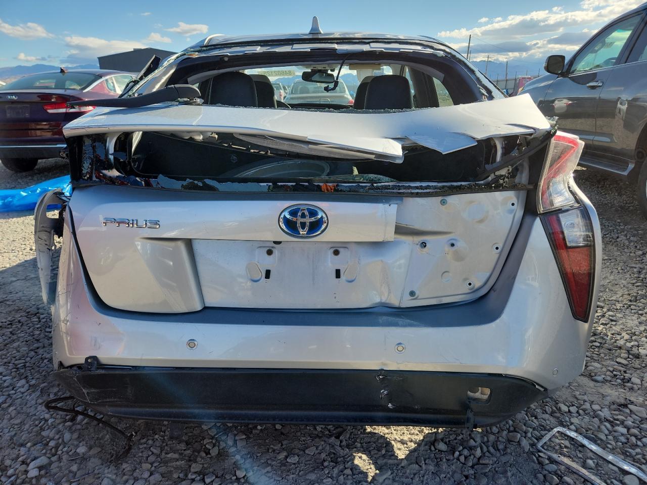 2017 Toyota Prius - Image 6