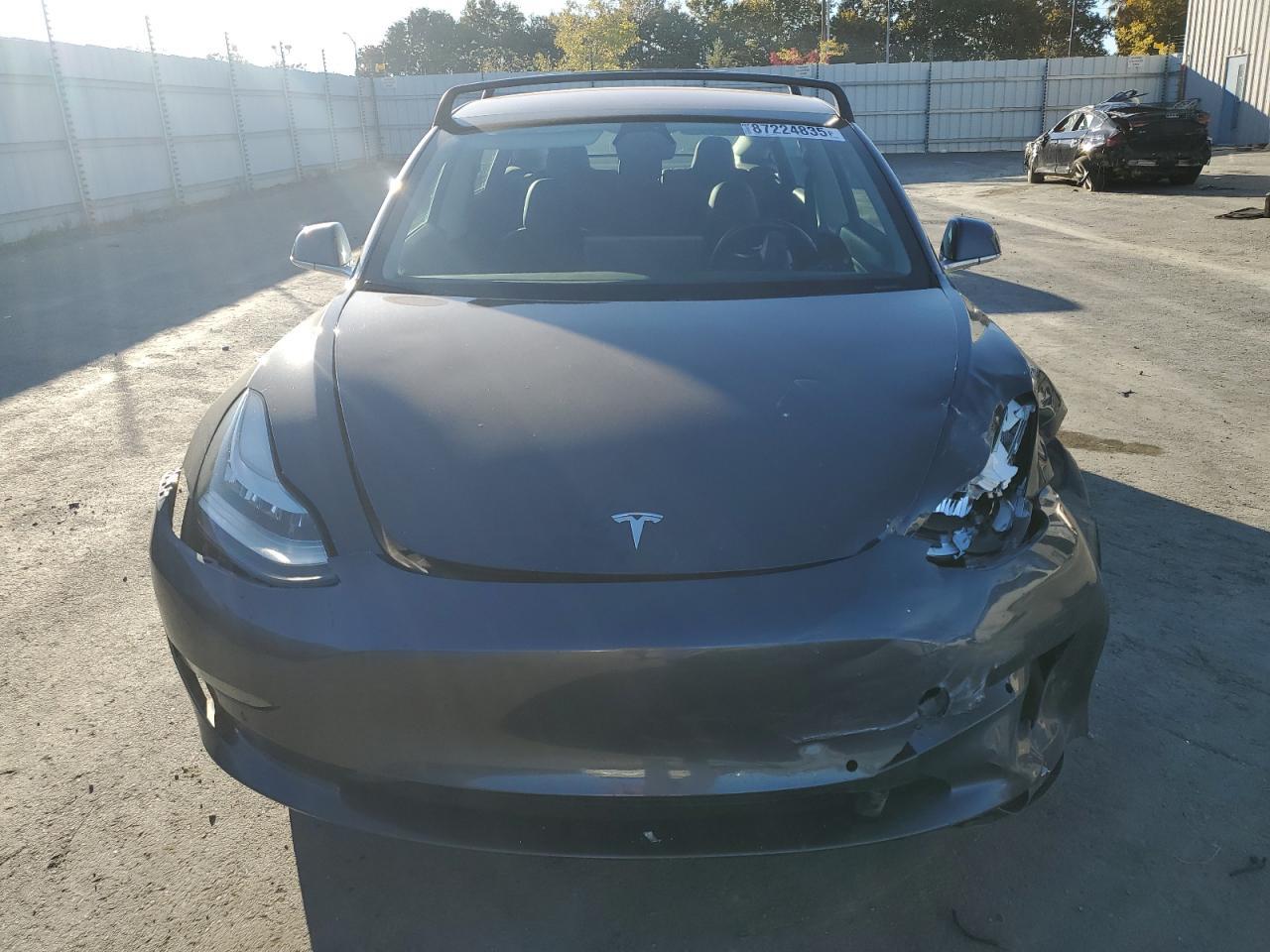2018 Tesla Model 3 - Фото 5
