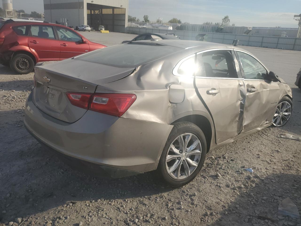 2023 Chevrolet Malibu Lt - Image 3