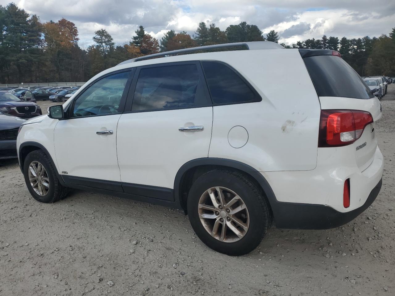 2014 Kia Sorento Lx - Image 2