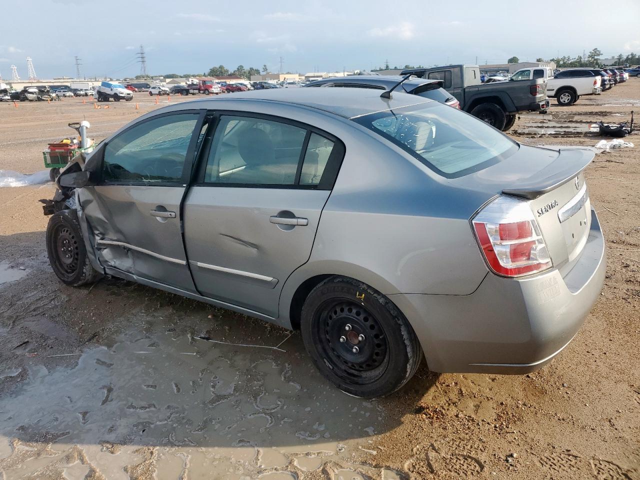 2012 Nissan Sentra 2.0 - Фото 2